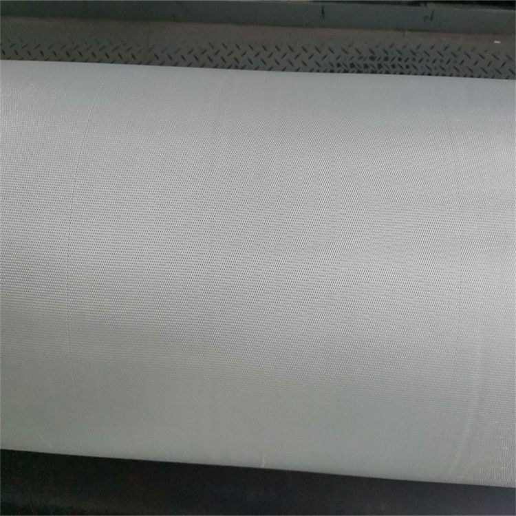 長(zhǎng)絲機(jī)織土工布的特點(diǎn)表現(xiàn)在哪些方面